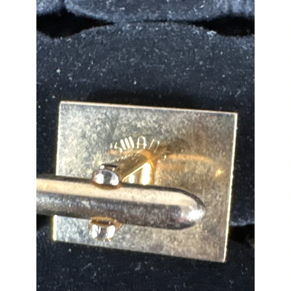 Vintage Swank Golf Cufflinks Gold Tone Rectangular Crossed Clubs White Black